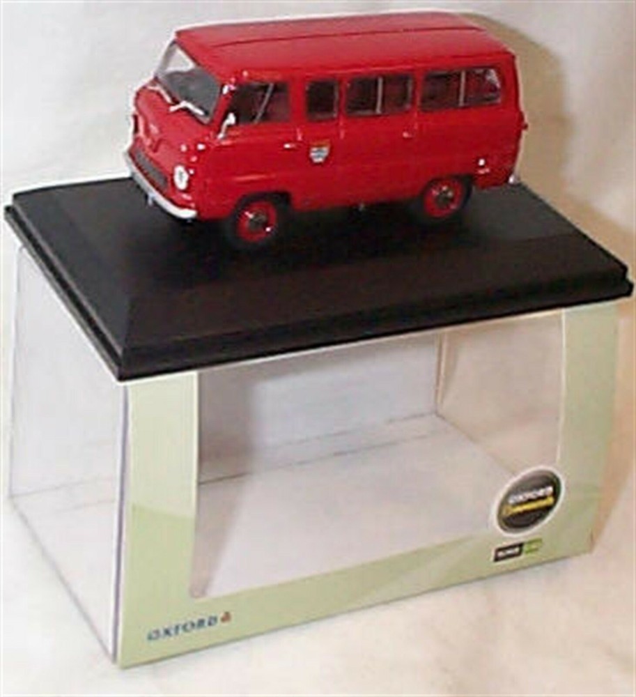 Ford 400E London Fire Brigade Minibus 1-43 Scale New in Case oxford FDE005