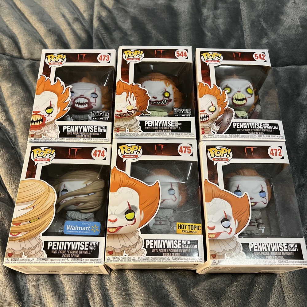 Funko Pop!Movies IT Lot, Pennywise With Balloon #475 Hot Topic Exclusive Bundle