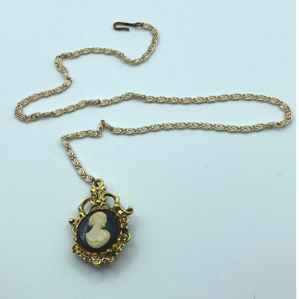 Vintage Cameo Pendant Necklace Gold Tone Victorian Revival Mid Century Jewelry
