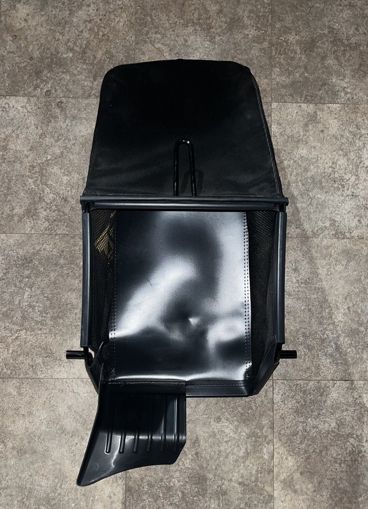 DEWALT Rear Wheel Drive Grass Catcher Bag & Frame - AGR 764-05089