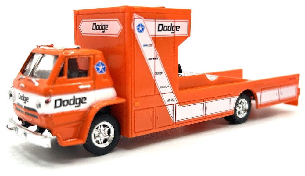 M2 MACHINES 1966 DODGE L600 COE AUTO HAULERS LOOSE