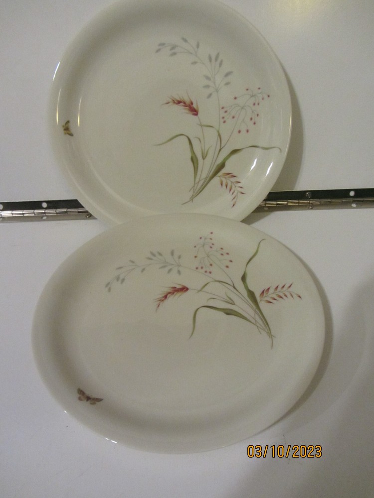 Set of 2 Rosenthal Aida WHITE, Butterfly and Wheat 9-3/4