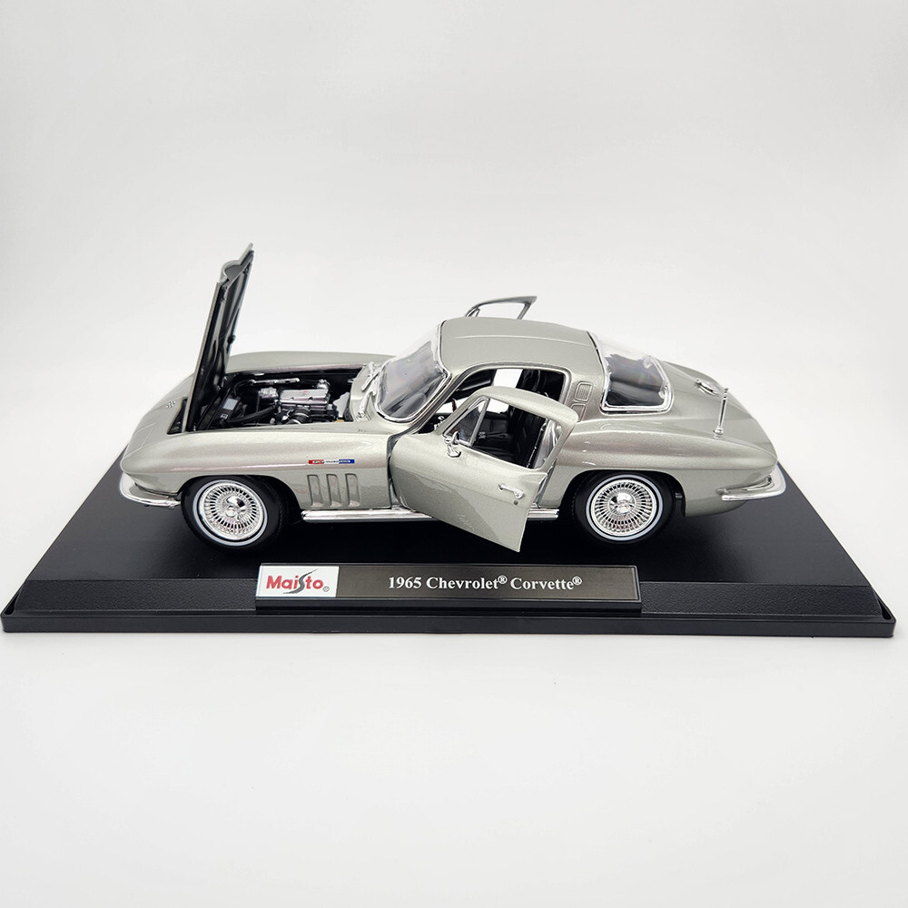 1965 Chevrolet Corvette - Silver - By Maisto