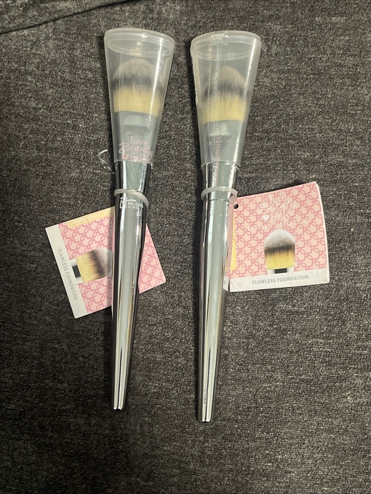 IT Cosmetics for Ulta Love Beauty Fully Flawless Foundation Brush #201 Lot of 2