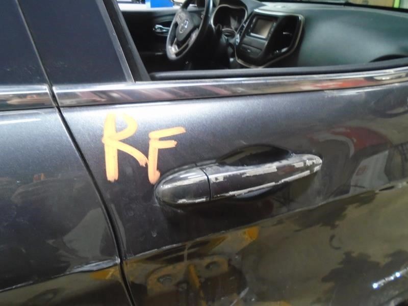 Door Handle Exterior Front Painted Passenger Right Fits 14-17 CHEROKEE 1455014