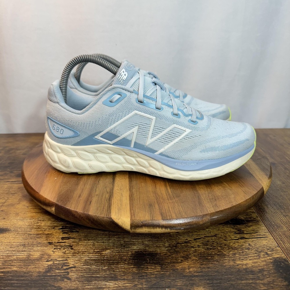 New Balance Fresh Foam 680v7 Shoes Womens Size 8.5 Blue Running Sneaker Athletic