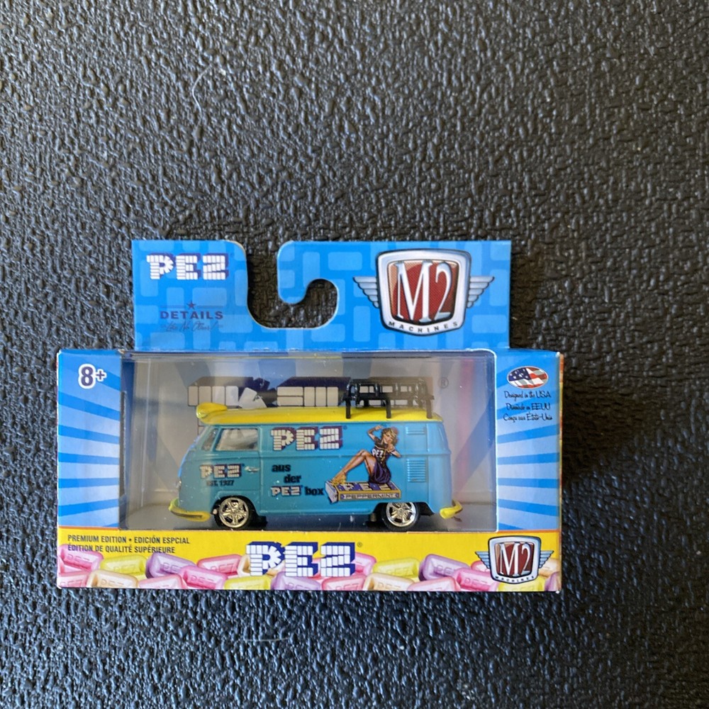M2 Machines PEZ 1960 VW Volkswagen Delivery Van 1:64 diecast WMTS13   19-14 NIB
