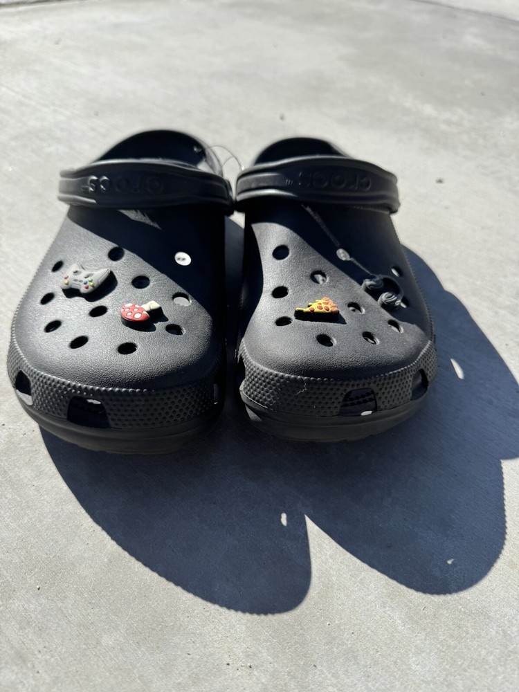 Mens Black Crocs Size 11 With 4 Charms