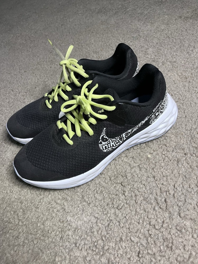 NIKE REVOLUTION 6 Size 5.5Y DV31181-001 WORE 1 time  NO BOX
