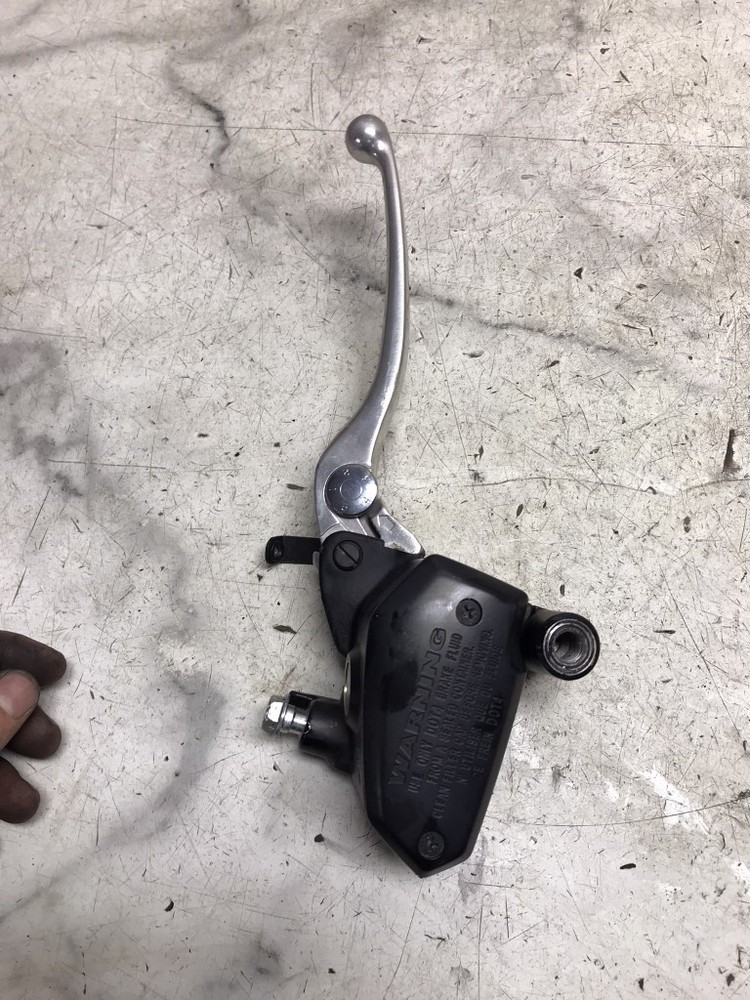18 Kawasaki KLE 650 KLE650 F Versys Front Brake Master Cylinder Lever Perch