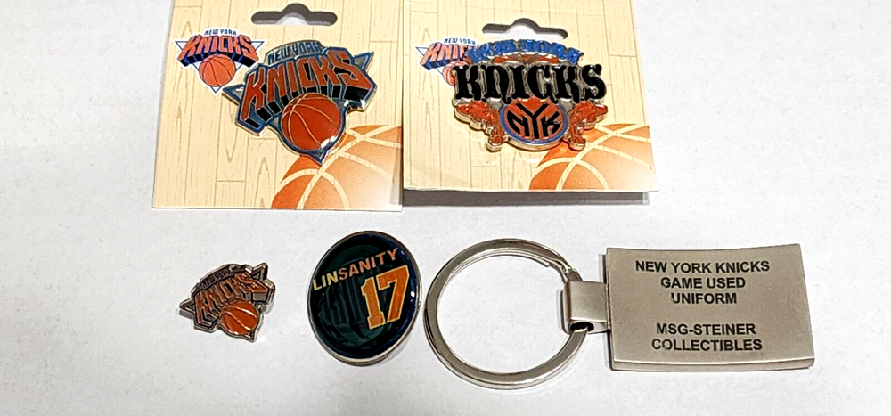 Official NBA New York Knicks Steiner Collectible KeyRing & (4) NY Knicks Pins