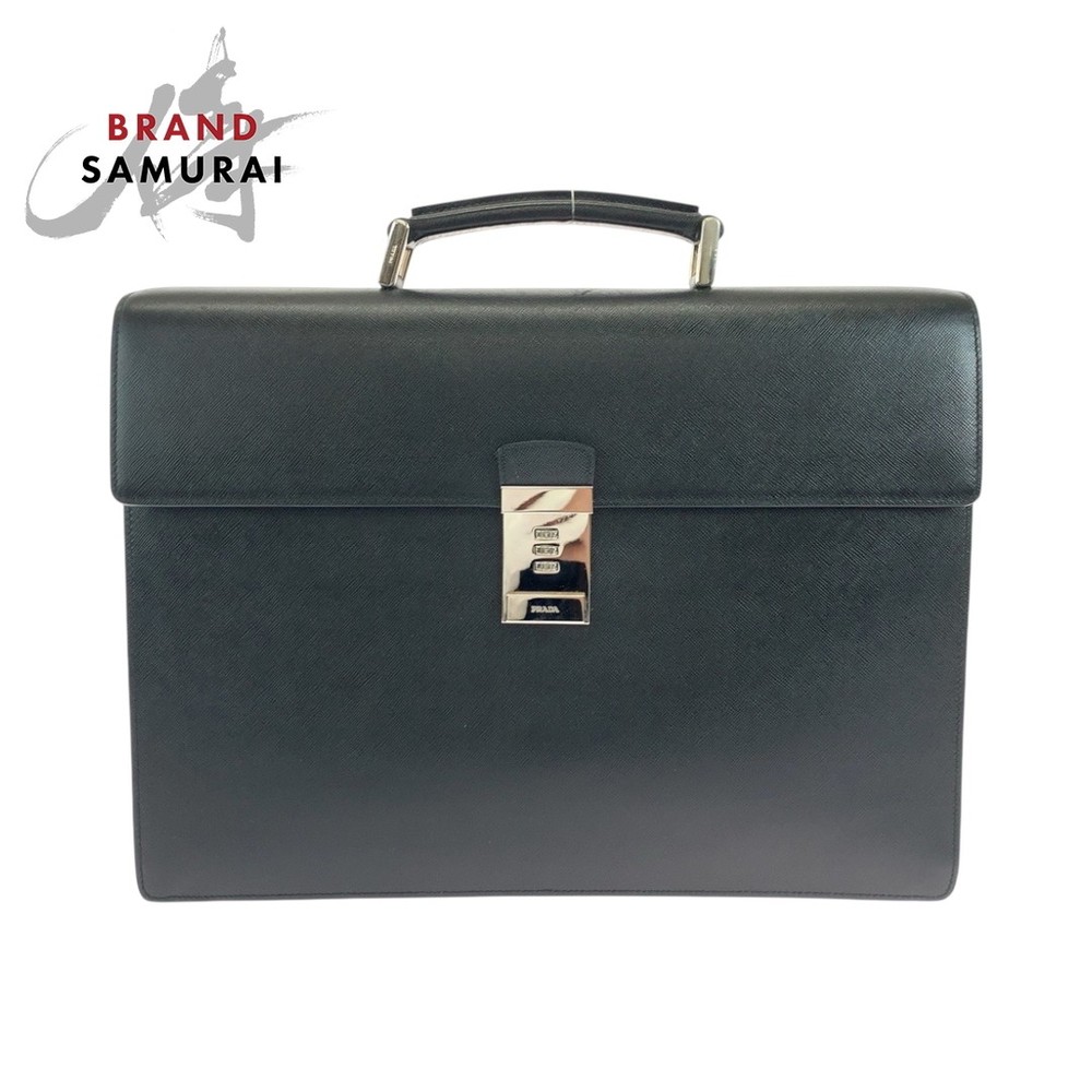 RARE PRADA Saffiano leather bag with silver hardware in excellent condition