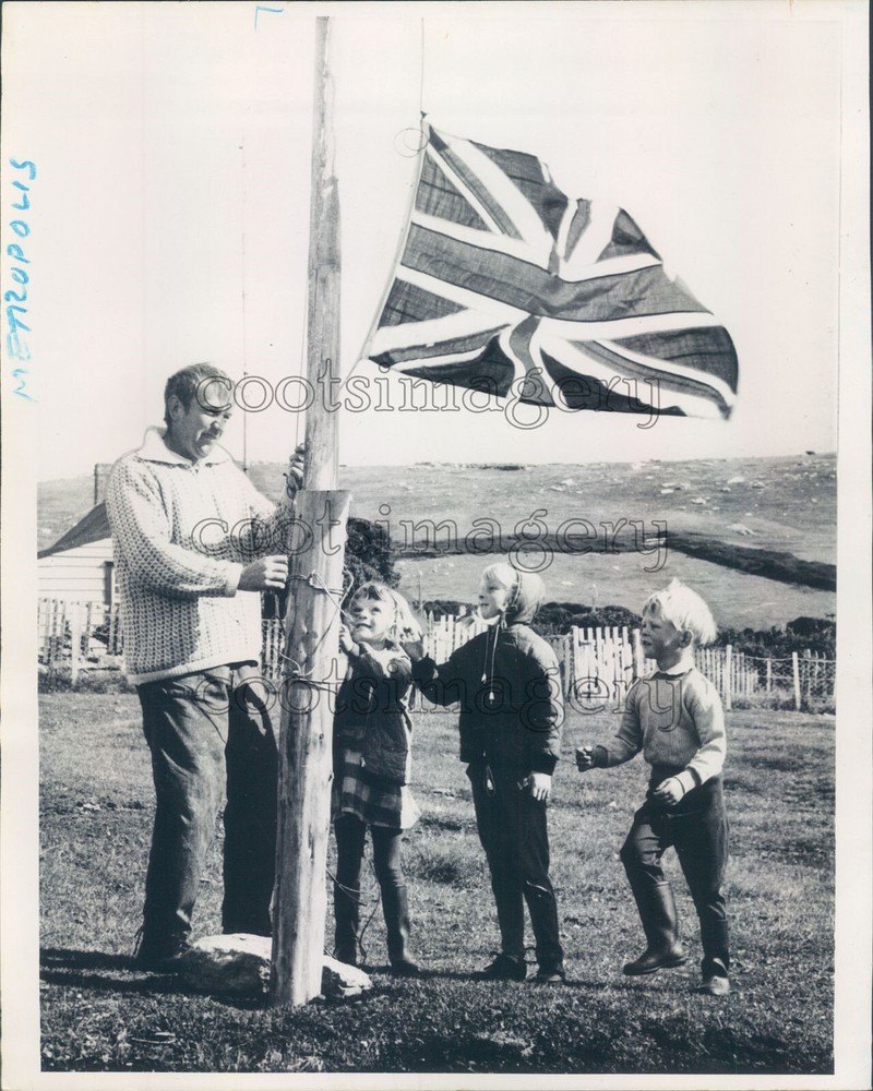 1960s Falkland Islands Family Holding British Union Jack Flag Vintage Press Photo