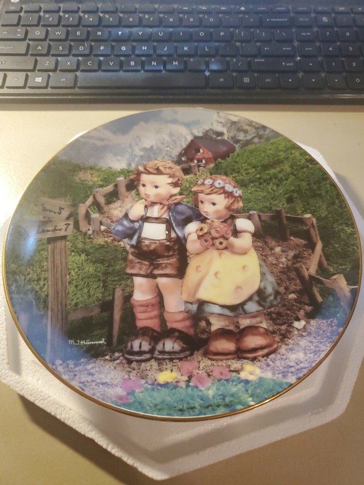 Danbury Mint Hummel Collector Plates Little Companions Collection