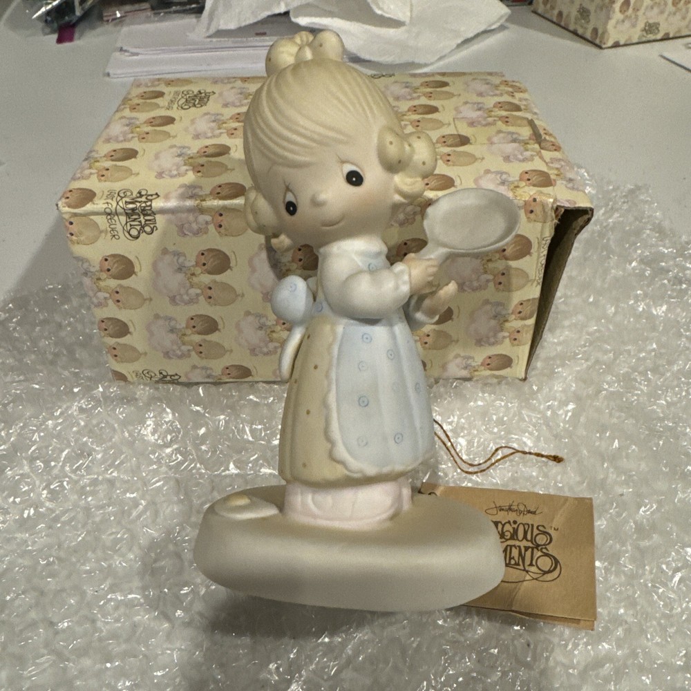 Precious Moments EGGS OVER EASY  E-3118 - Fish Symbol