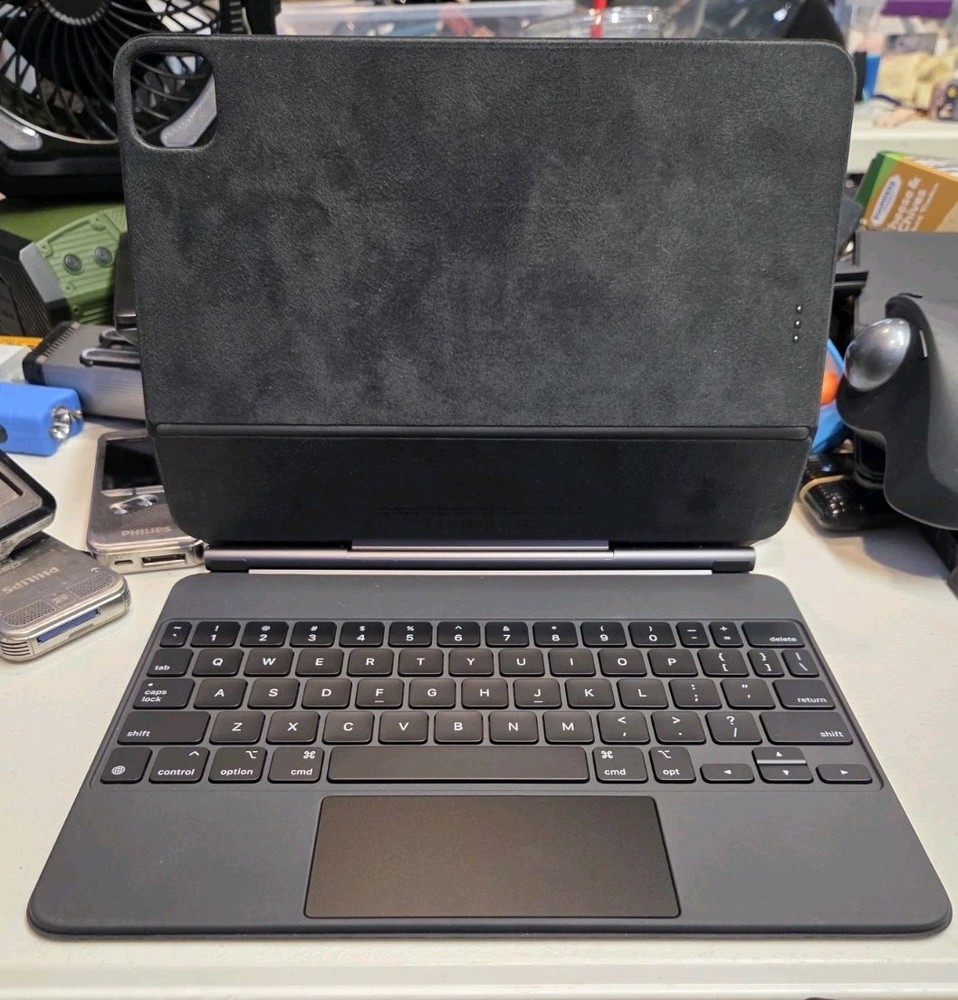 Apple Magic Keyboard for iPad Pro 11in A2261 Black - VGUC See Pics @