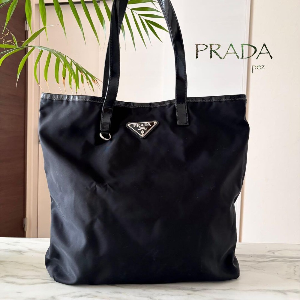 Prada Tesute Spacious Leather Tote Bag Pre-Owned Luxury