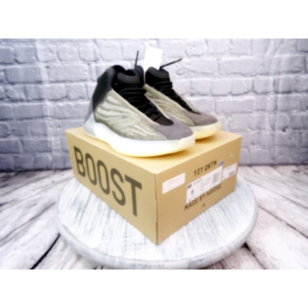 Adidas Yeezy QNTM Quantum Barium Men 6 Women 7.5 New In Box