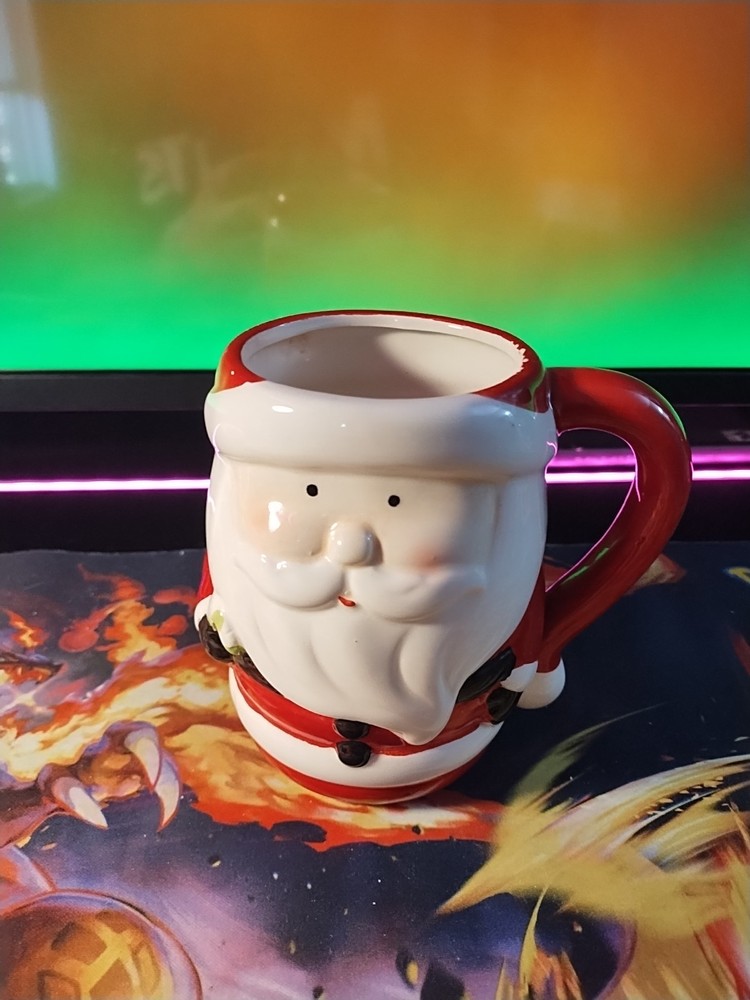 Vintage Santa Claus Christmas Hot Cocoa Mug for Holiday Cheer  