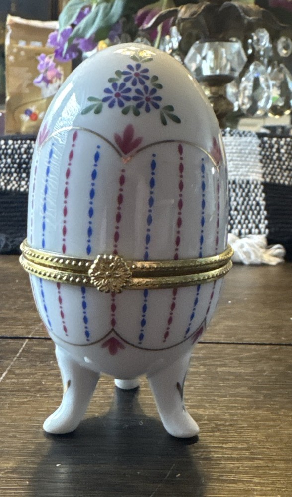 Vintage Porcelain Egg Trinket Box - 4