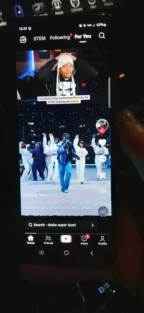 Samsung Zfold 5 Black 256gb WITH TIK-TOK Installed. Mint Condition.