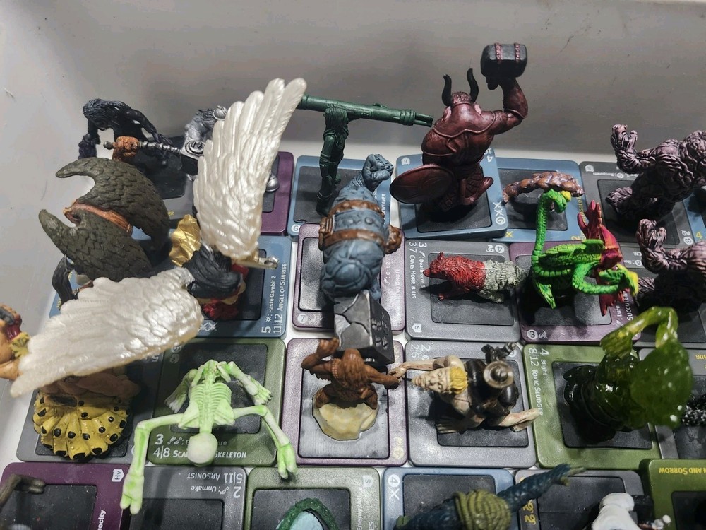 DreamBlade Lot Of 107 Miniatures (14 Rares)