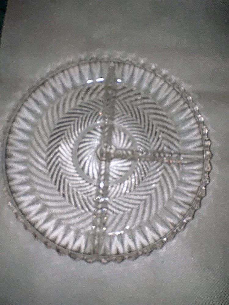 Libbey 7.25 Inch Clear Glass Round 3-Section Divided Serving Platter 1 Inch High