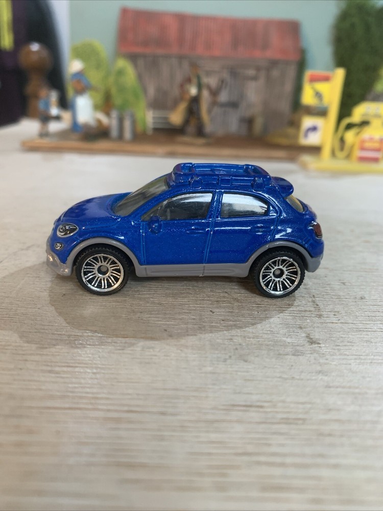 2016 Fiat 500X  - 1/64 Scale Limited Edition - Excellent Condition