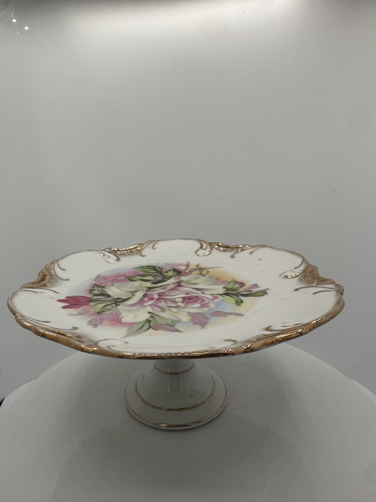 Vintage Lipper Mann Scalloped Cake Stand with Gold Accents