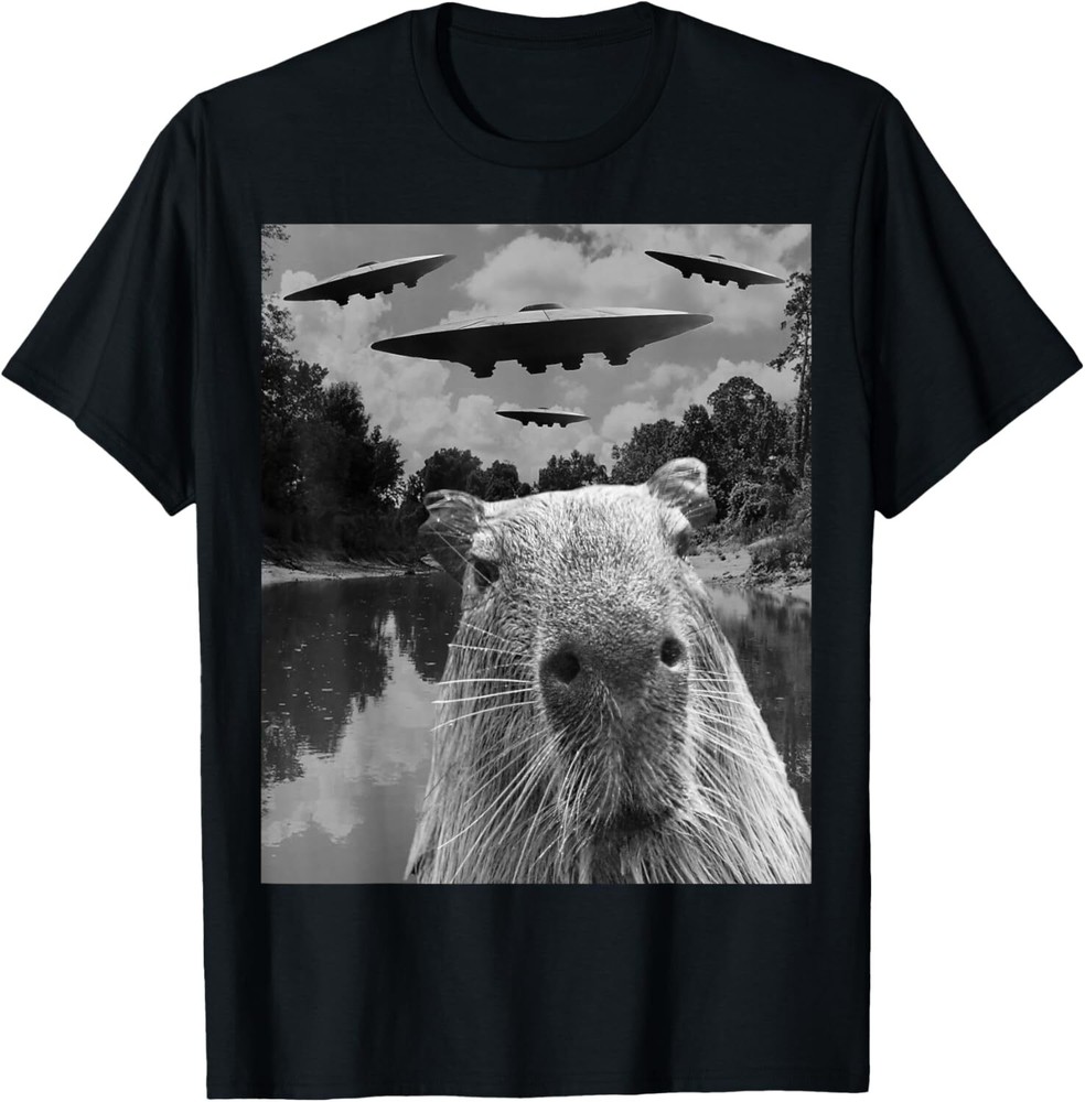 Funny Graphic Tee Capybara Selfie with UFOs Weird T-Shirt Hoodie