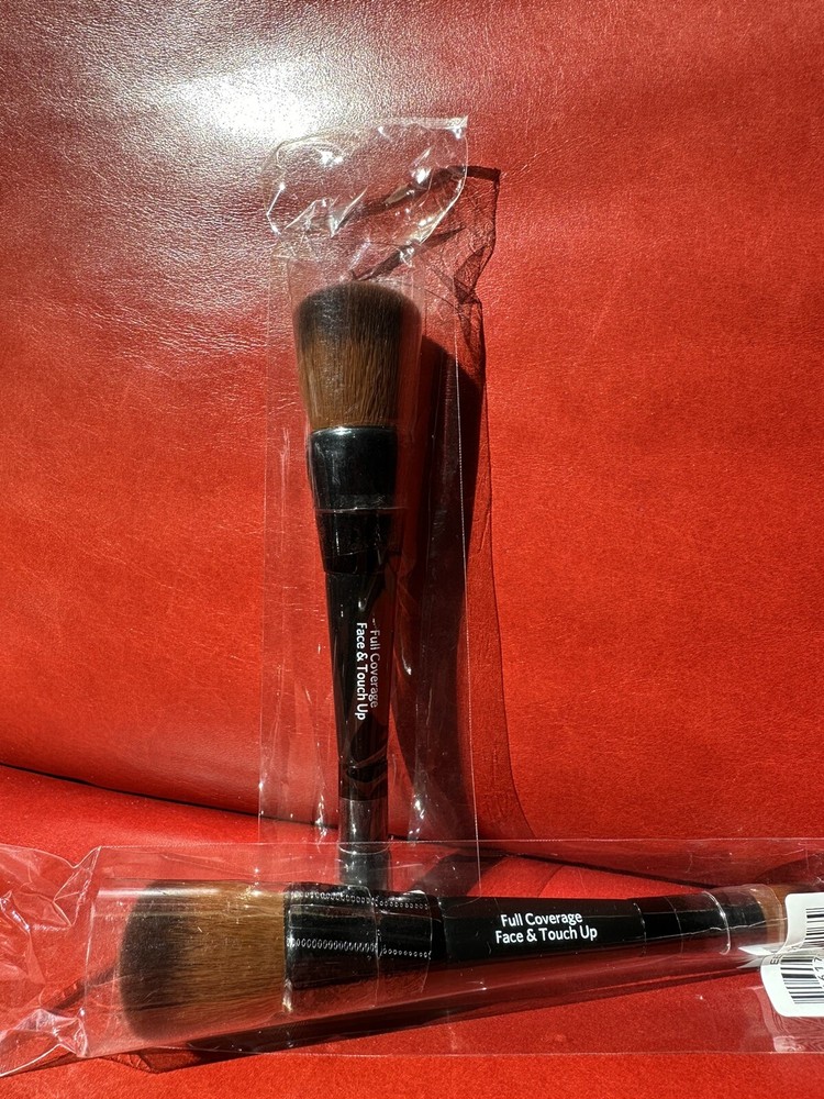 BOBBI BROWN Full Coverage Face & Touch-Up Brush Dual Ended New Sealed-2Pcs