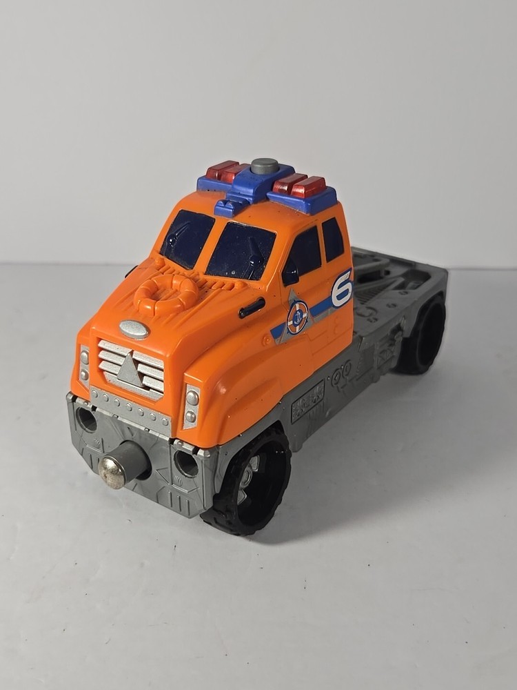 matchbox 2002 Rescue Truck Light And Sounds Works