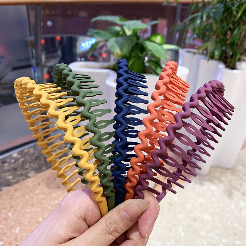 Matte Wave Resin Headband for Wavy Hair in Soft Morandi Color