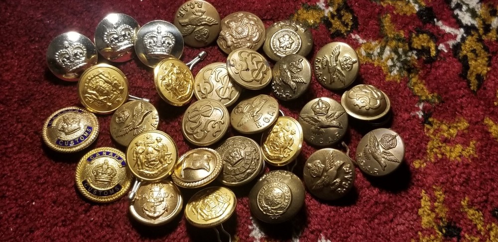 US Army,Canadian British Army WWII And After Uniform Buttons 28 Buttons Set Idc.