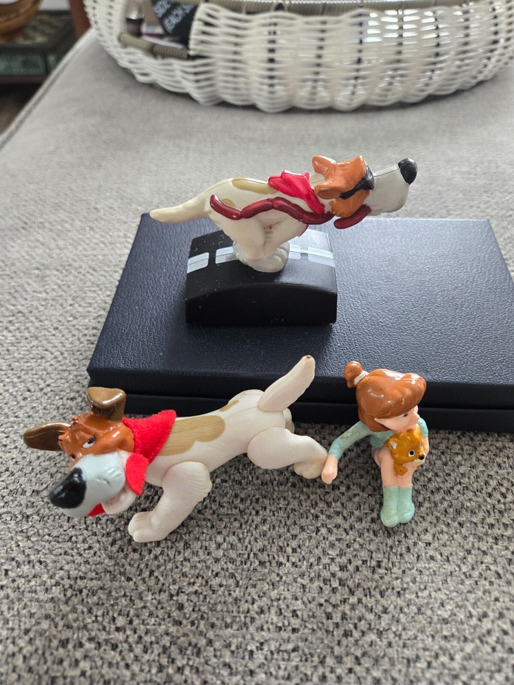 Vintage Oliver and Company Burger King Dog Toy Figures Set  