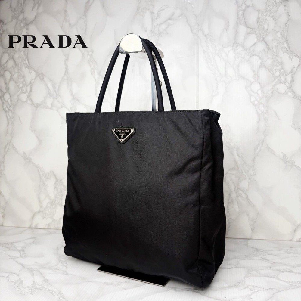 RARE PRADA 031 Handbag in Excellent Condition with Three Compartments