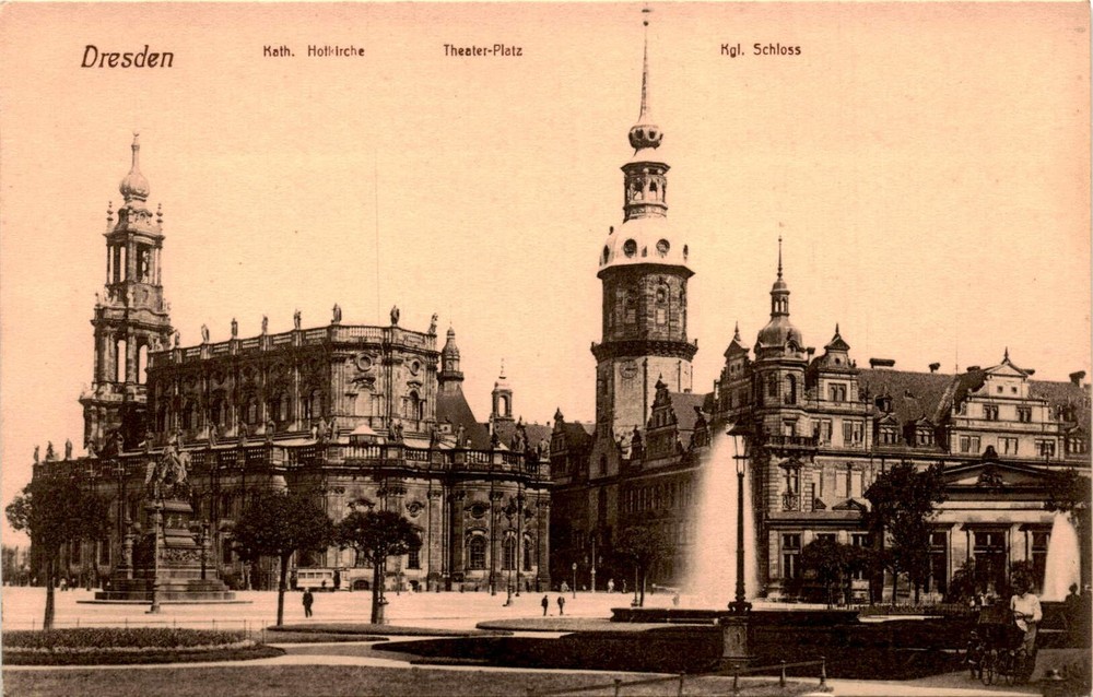 Dresden, Kath. Hofkirche, Theater-Platz, Kgl. Schloss, Postcard