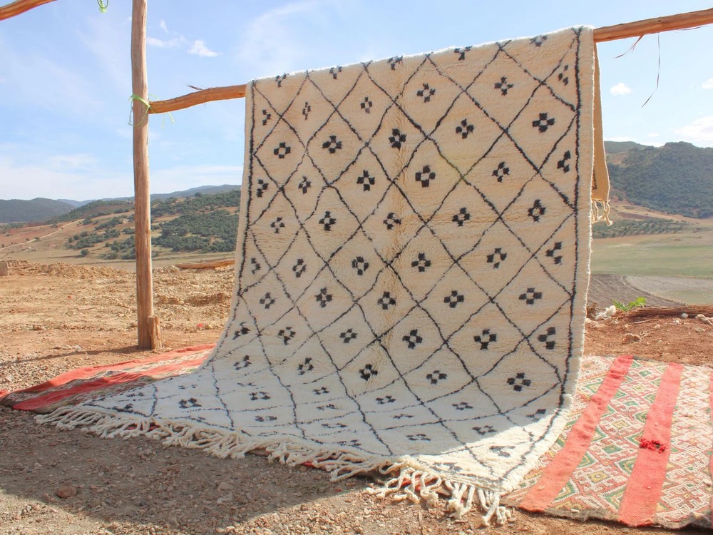 Moroccan Berber Beni Ourrain Wool Rug Color White Black Handmade Carpet Rug