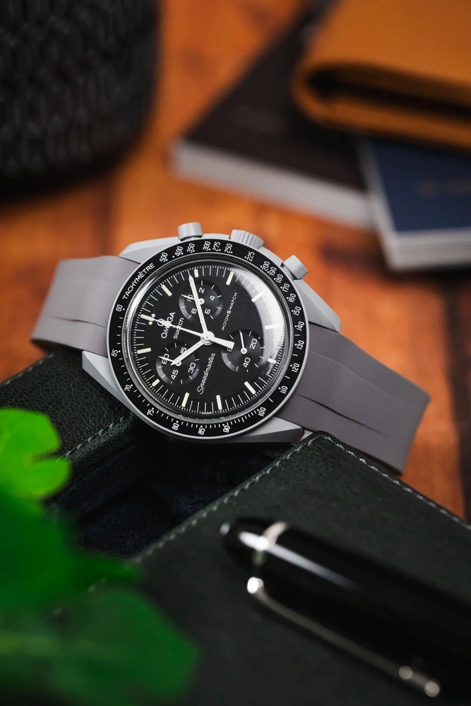 Grey Mission to the Moon Rubber Strap Omega x Swatch Speedmaster MoonSwatch