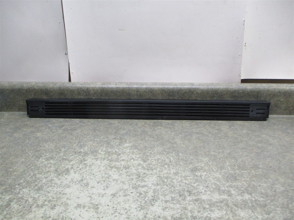 WHIRLPOOL RANGE VENT TRIM PART # 3188695