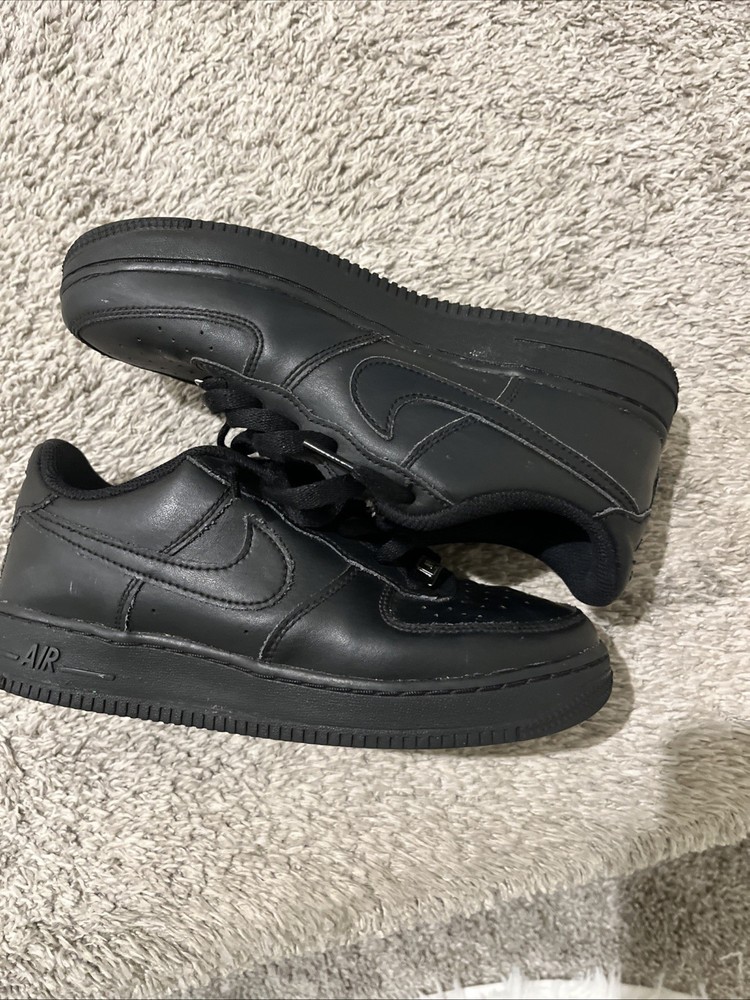 Nike Air Force 1 '07 Low Triple Black Size 5Y Used Good Condition No Box