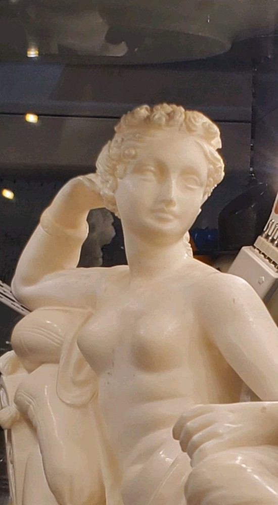 Vintage G Ruggeri Italy Venus Victorious Sculpture Art Deco Statue