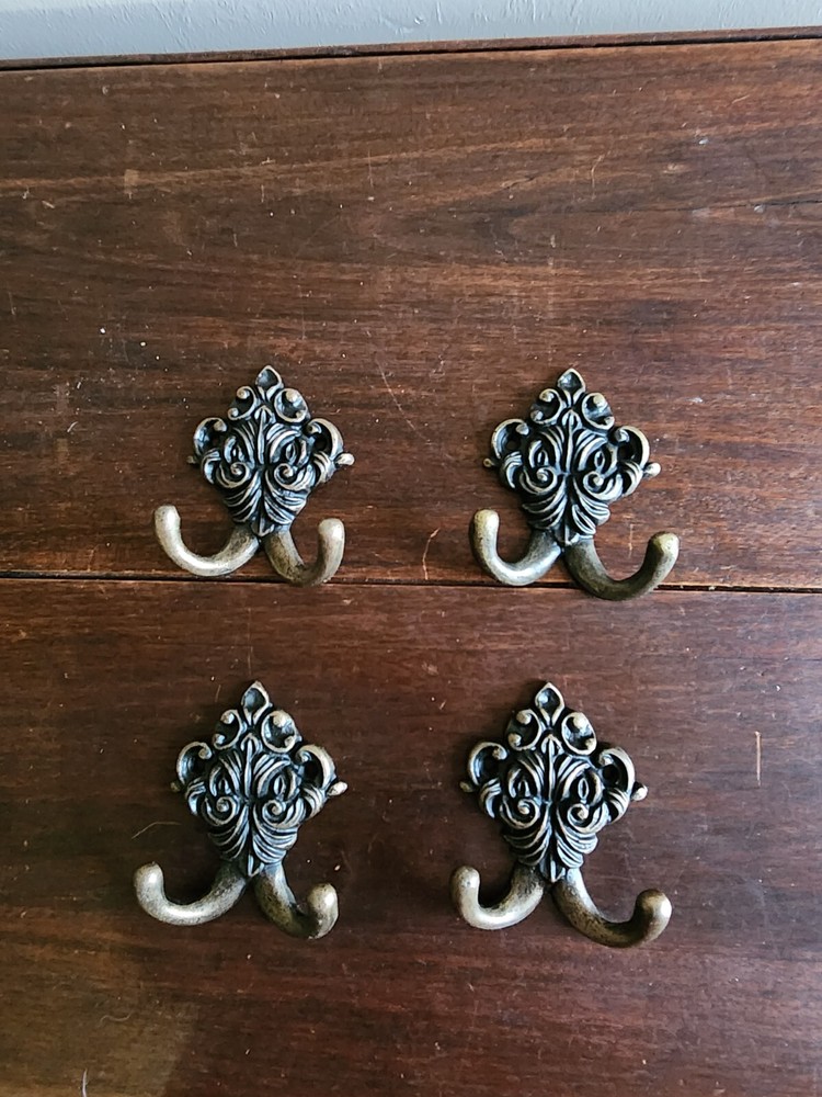 Set of 4 Wrought Iron Metal 2 Peg FLoral Wall Hanging Hook Coat/Towel Gold Tone