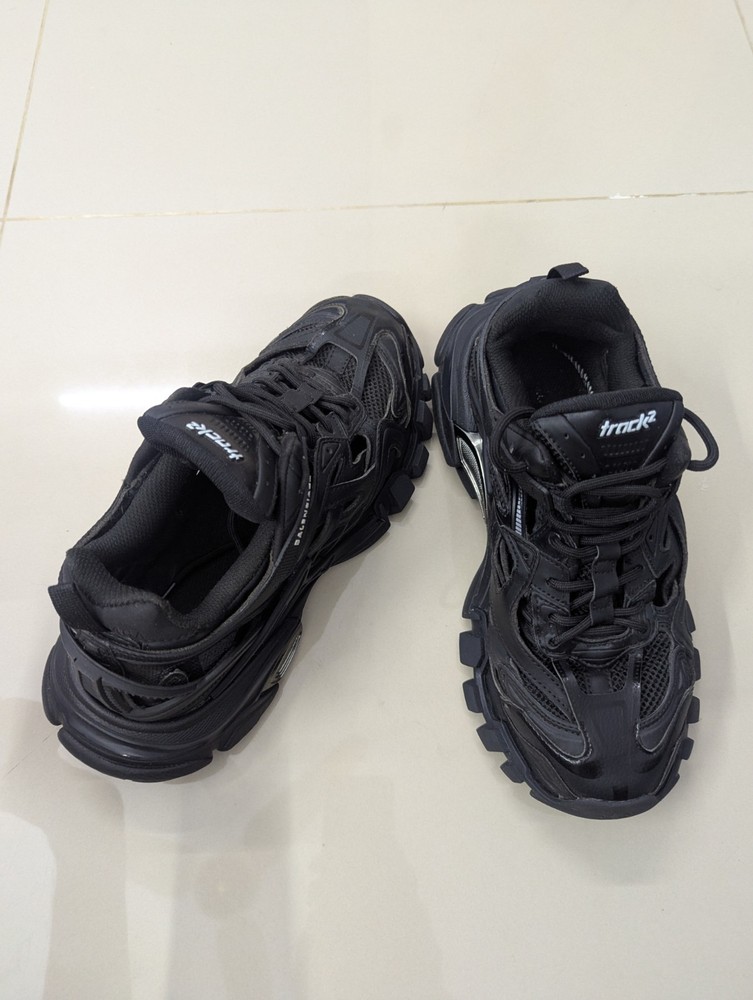 Balenciaga mens sneakers size US 8 black white luxury