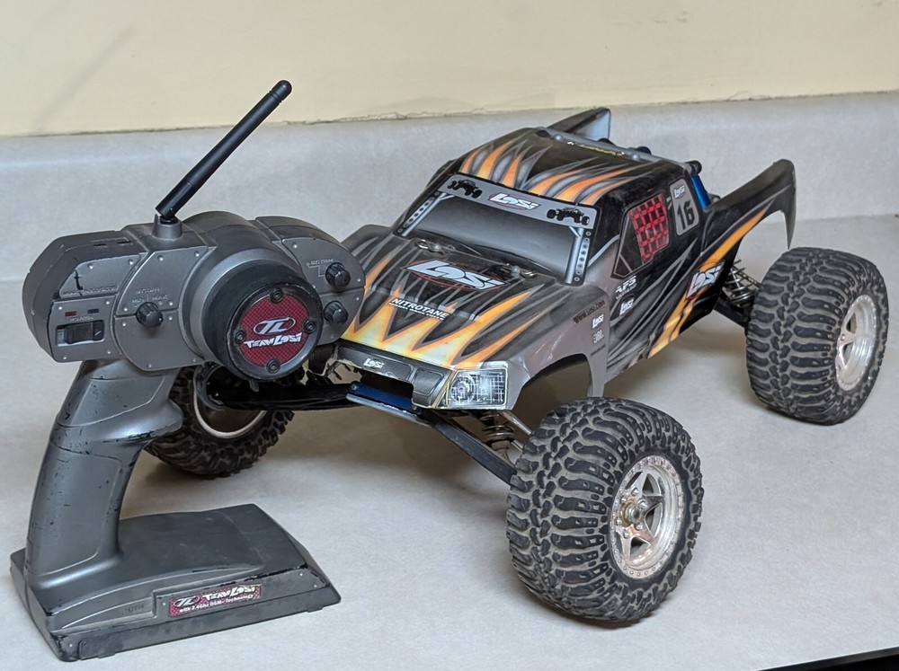 Vintage Losi Off-Road RC Truck with Controller Untested Ready for Restoration