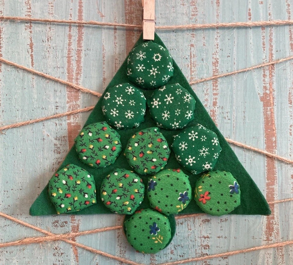 Handmade Bottle Cap Christmas Tree Ornament Decor Folk Art