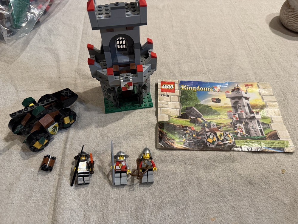 LEGO Castle Kingdoms: Outpost Attack (7948) 100% Complete No box
