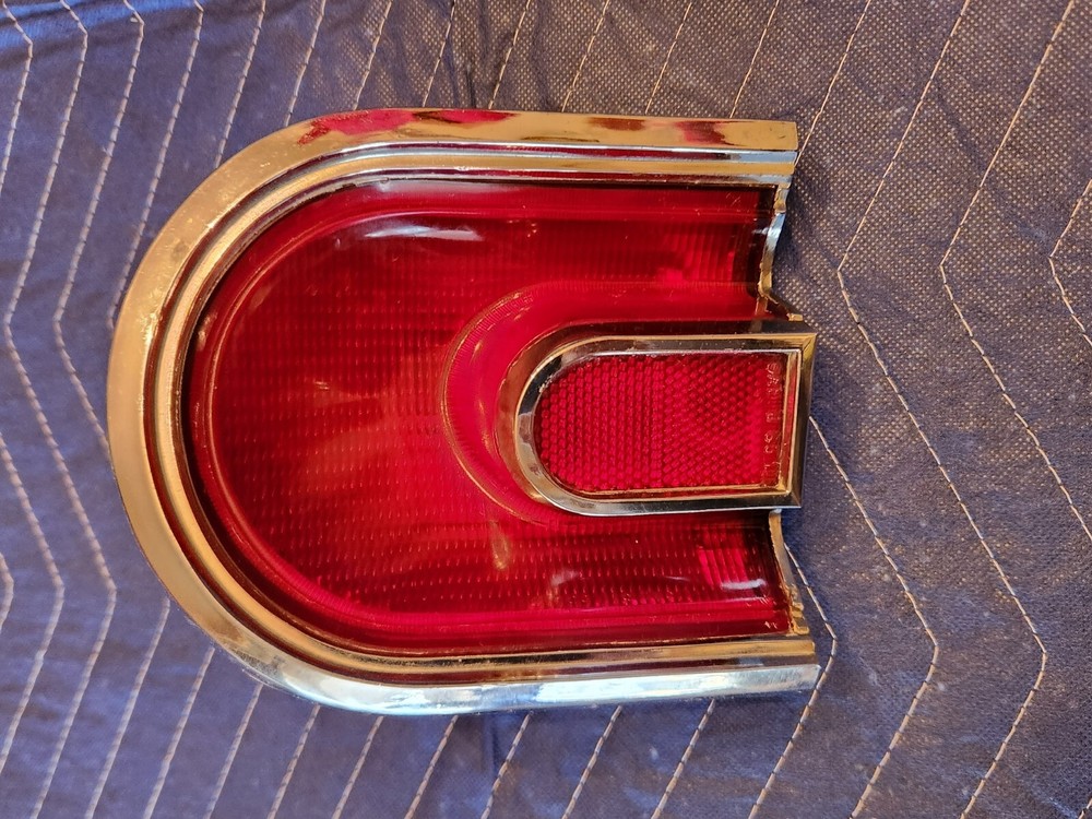 OEM 1965 DODGE DART RIGHT PASSENGER TAILLIGHT MOPAR HIGH QUALITY PART SEE PICS