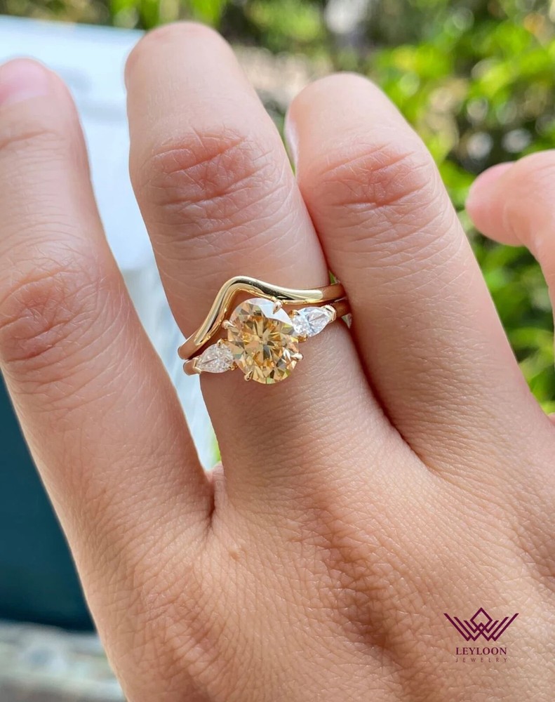 Oval Cut Vivid Yellow Three Stone Moissanite Bridal Set in 14K Rose Gold