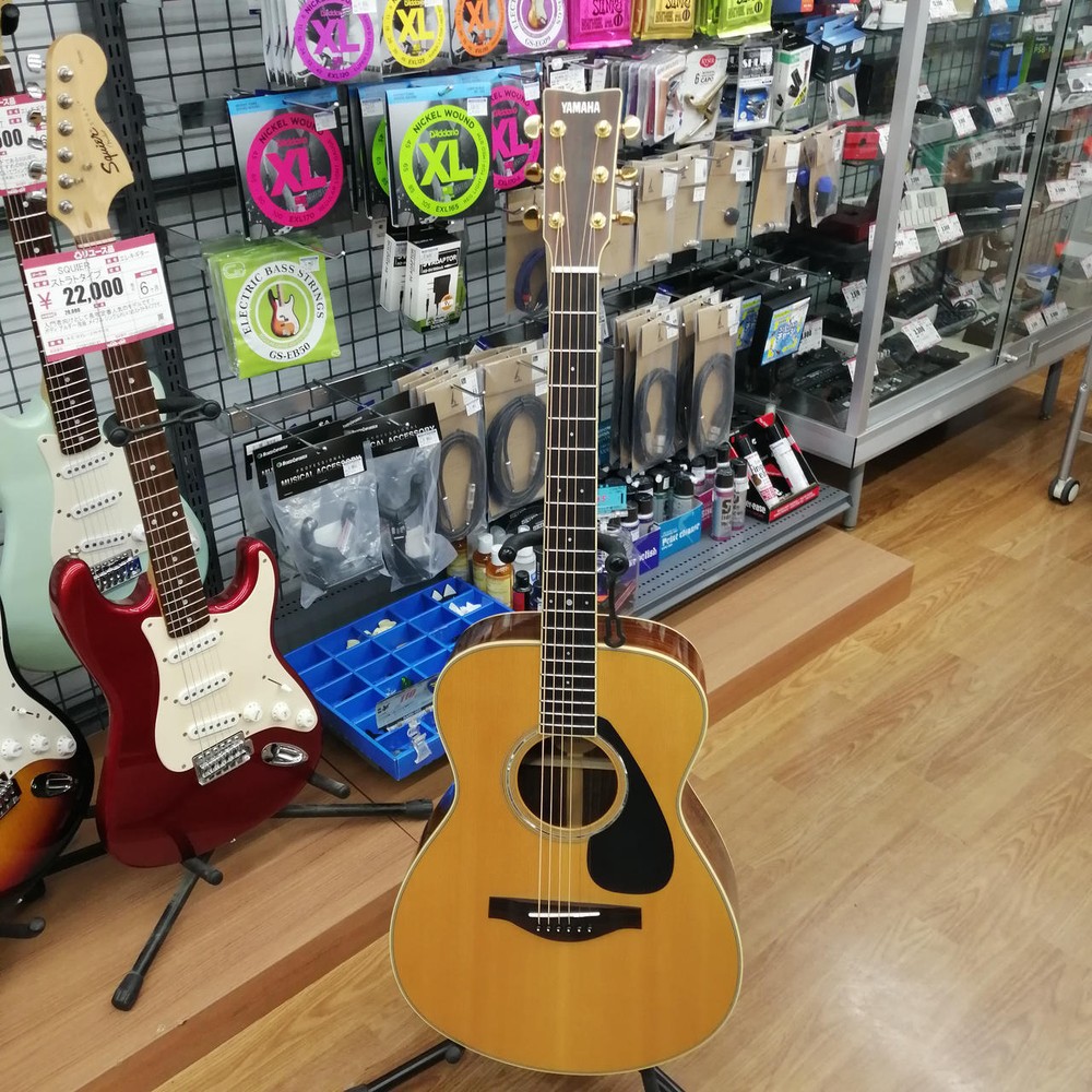 Yamaha Ls-6 Acoustic Guitar